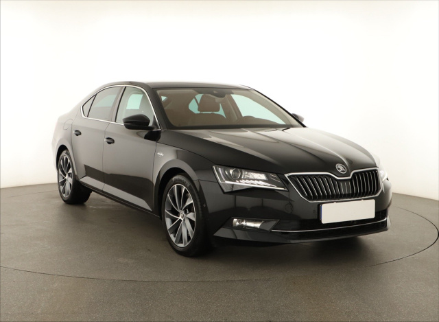 Škoda Superb 2016