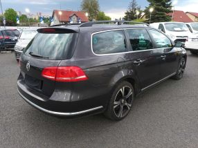 Volkswagen Passat - 2011