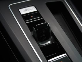 Volkswagen Golf - 2022