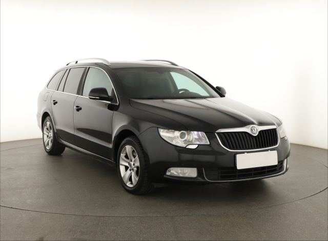 Škoda Superb, 2011