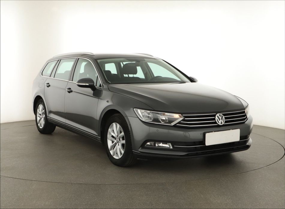 Volkswagen Passat - 2016