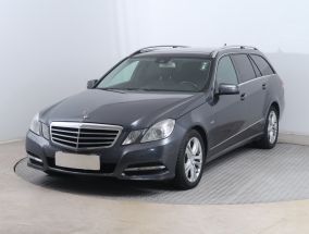 Mercedes-Benz E - 2011
