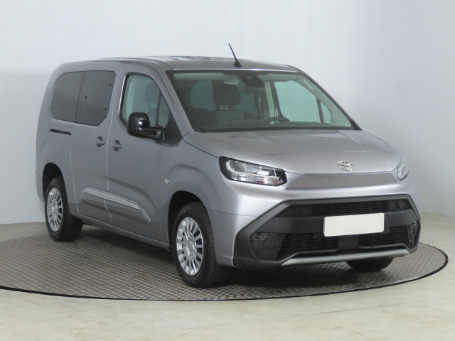 Toyota Proace City Verso 2024