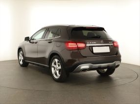Mercedes-Benz GLA - 2018