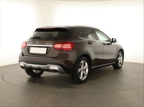 Mercedes-Benz GLA - 2018