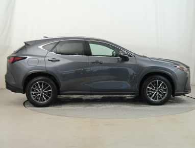 Lexus NX - 2023