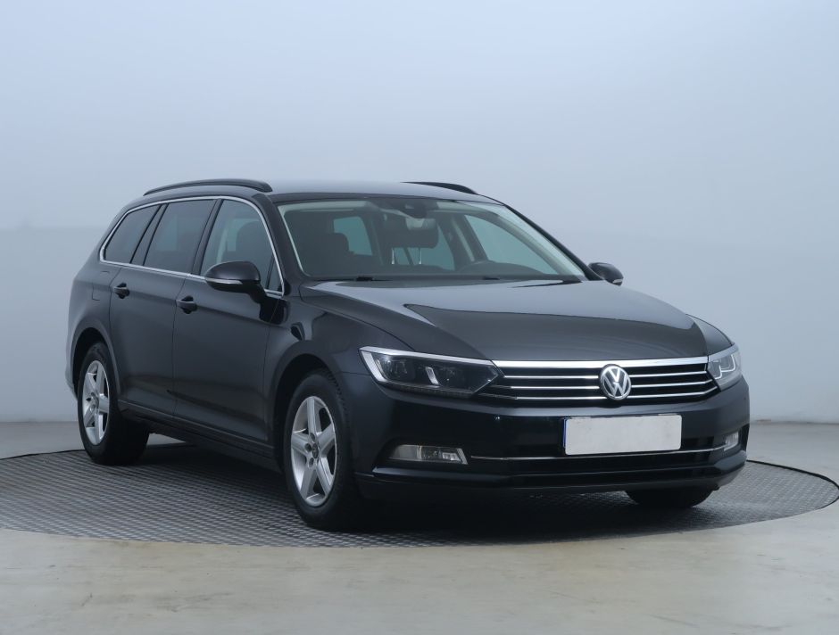 Volkswagen Passat - 2015