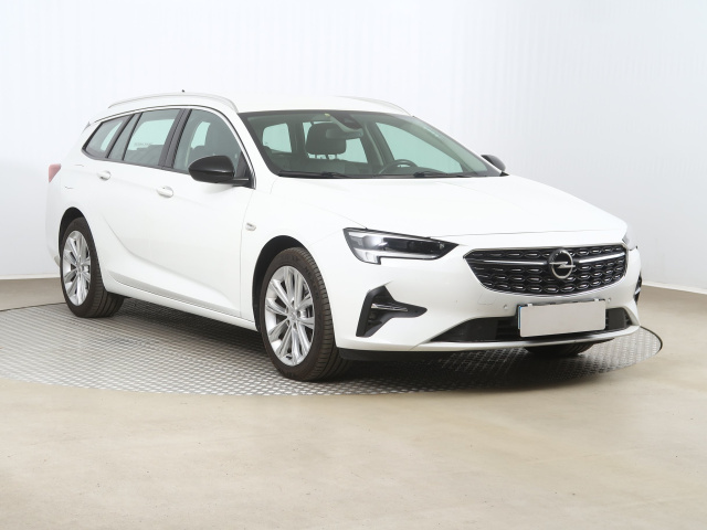 Opel Insignia 2021