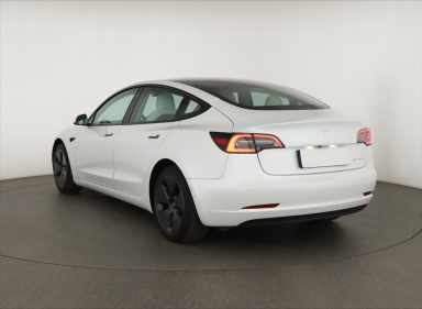Tesla Model 3 - 2021
