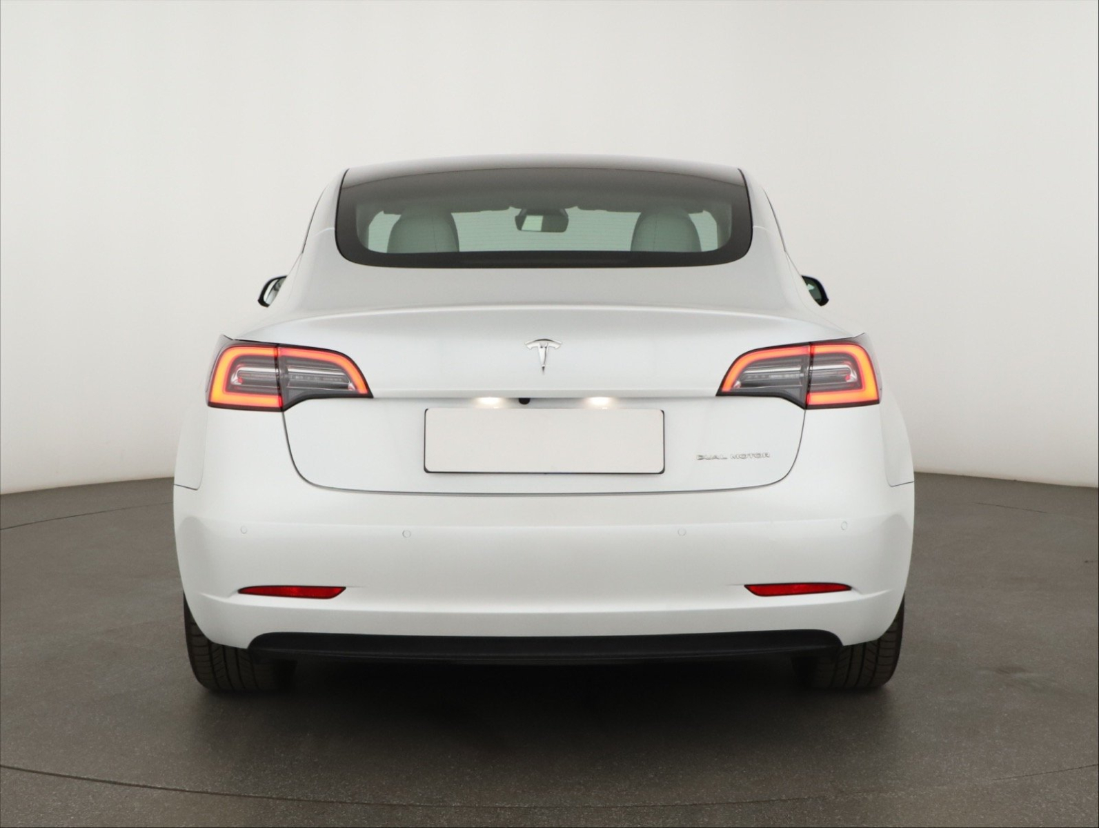 Tesla Model 3 - 2021