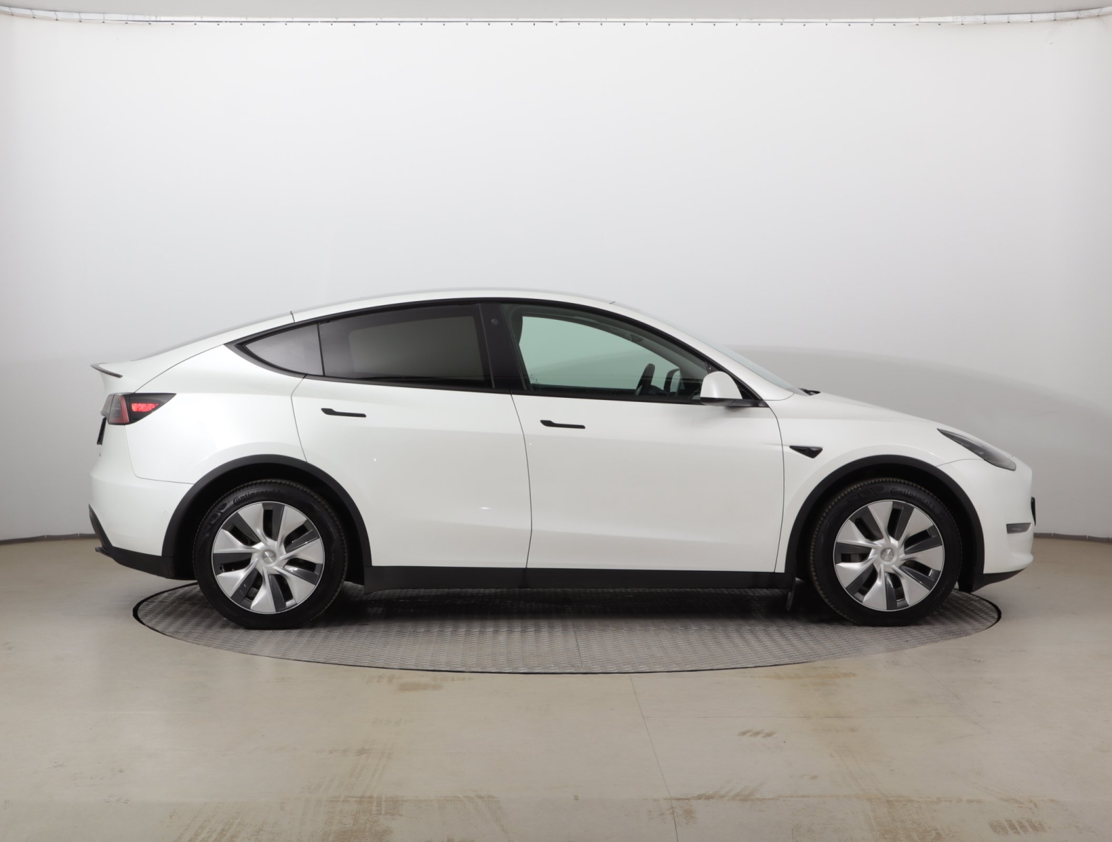 Tesla Model Y - 2022