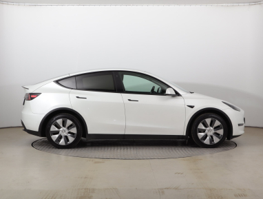 Tesla Model Y - 2022