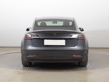 Tesla Model 3 - 2021
