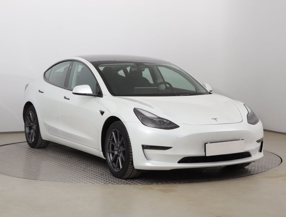 Tesla Model 3 - 2021