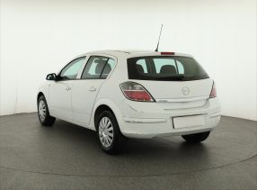 Opel Astra - 2010