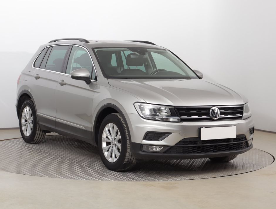 Volkswagen Tiguan - 2019