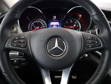 Mercedes-Benz V - 2022