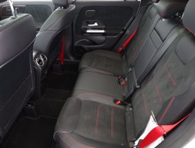 Mercedes-Benz GLA - 2021