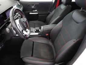 Mercedes-Benz GLA - 2021