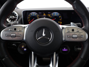 Mercedes-Benz GLA - 2021