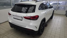 Mercedes-Benz GLA - 2021