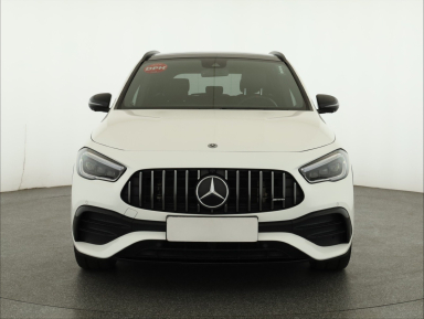 Mercedes-Benz GLA - 2021