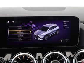 Mercedes-Benz GLA - 2021
