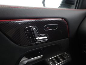 Mercedes-Benz GLA - 2021