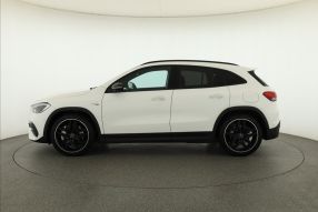 Mercedes-Benz GLA - 2021