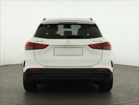 Mercedes-Benz GLA - 2021