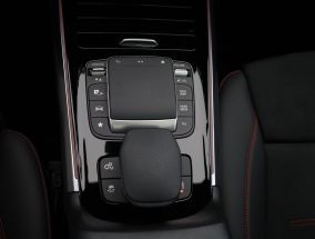 Mercedes-Benz GLA - 2021