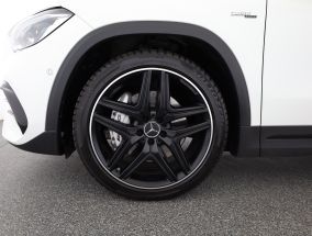 Mercedes-Benz GLA - 2021