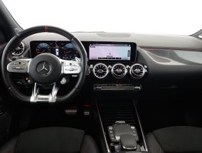 Mercedes-Benz GLA - 2021