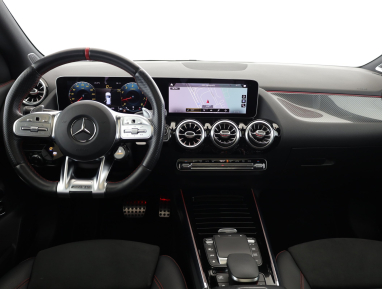 Mercedes-Benz GLA - 2021