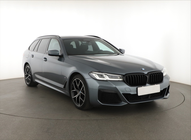 BMW 5 2021