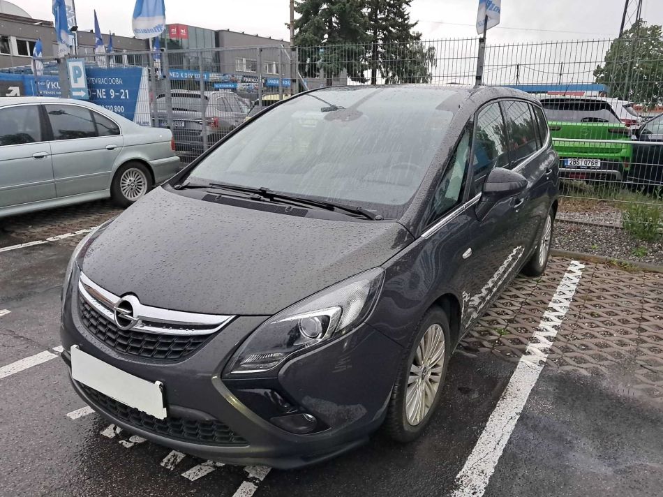 Opel Zafira - 2015