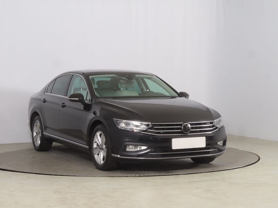 Volkswagen Passat - 2022