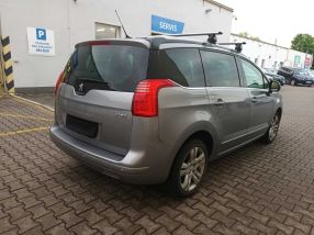 Peugeot 5008 - 2016