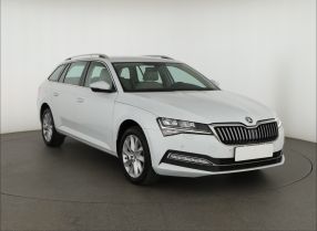 Škoda Superb - 2022