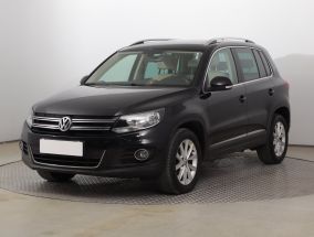 Volkswagen Tiguan - 2012