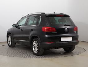 Volkswagen Tiguan - 2012