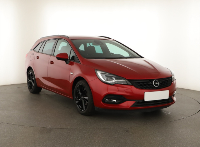Opel Astra 2021