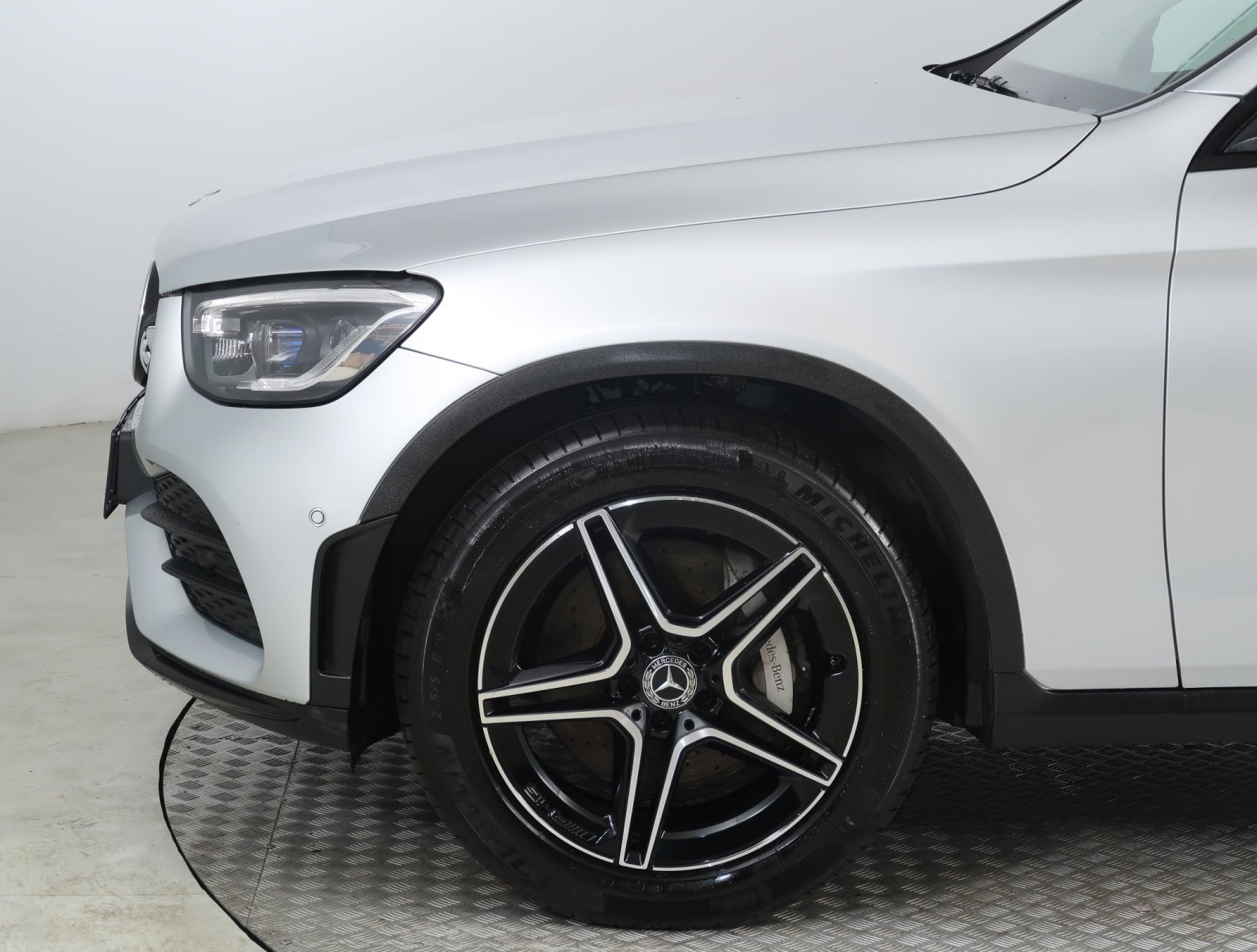 Mercedes-Benz GLC - 2020