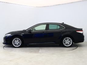 Toyota Camry - 2021