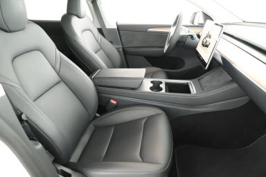 Tesla Model Y - 2023