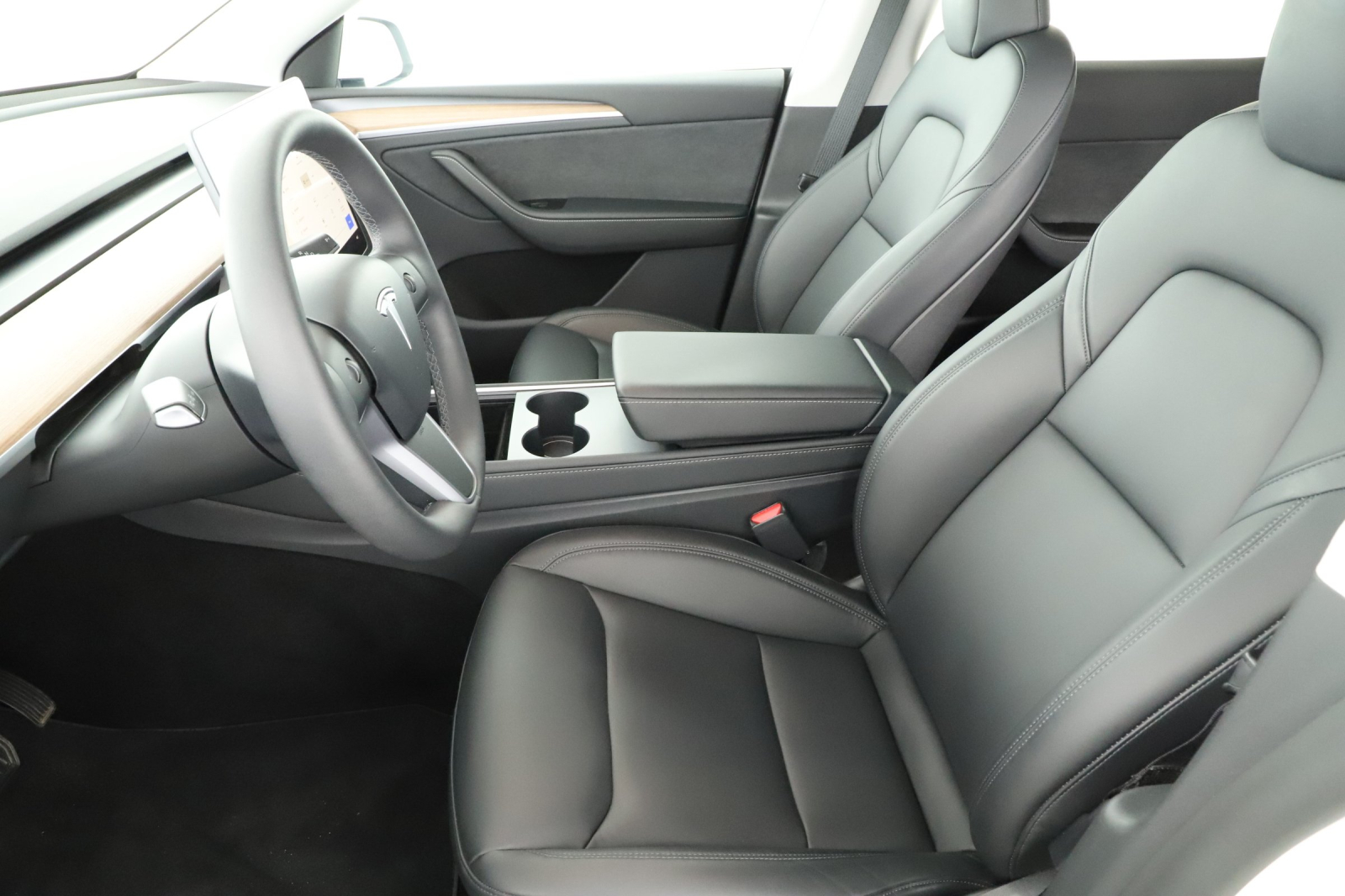 Tesla Model Y - 2023