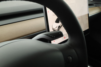 Tesla Model Y - 2023