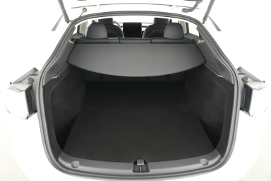 Tesla Model Y - 2023