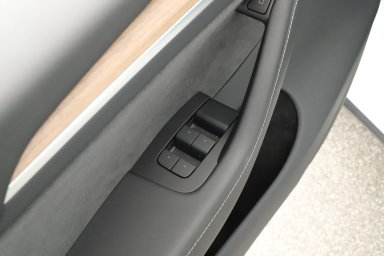 Tesla Model Y - 2023