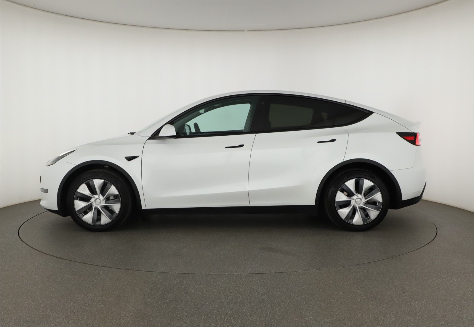 Tesla Model Y - 2023